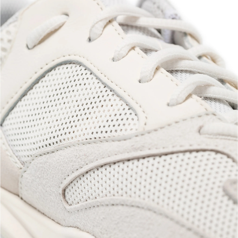 YZY - 700 "ANALOG”