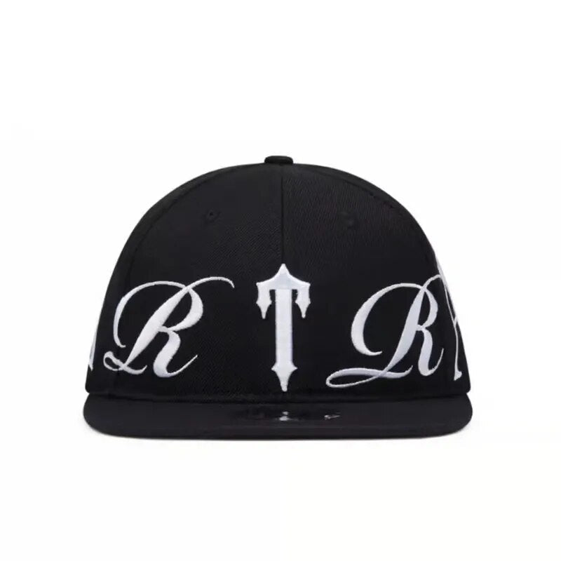 SNAPBACK BLACK CAP